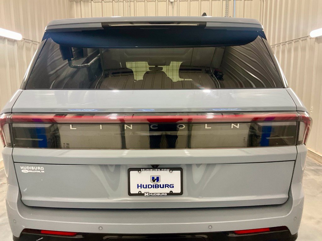Used 2025 Lincoln Navigator Reserve AWD/4WD image 26