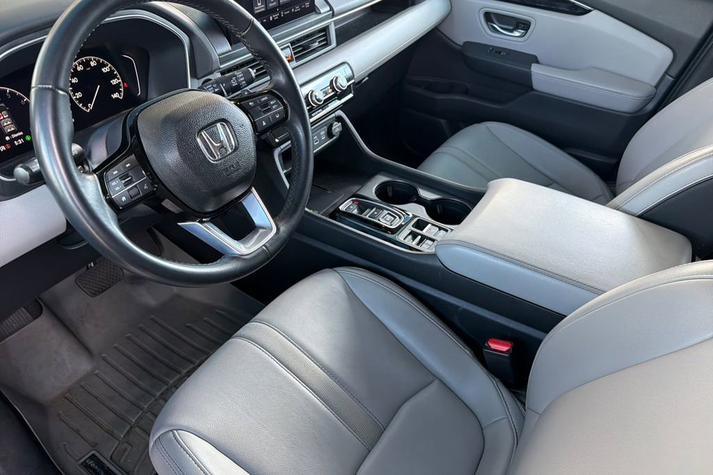 Used 2023 Honda Pilot EX-L image 10