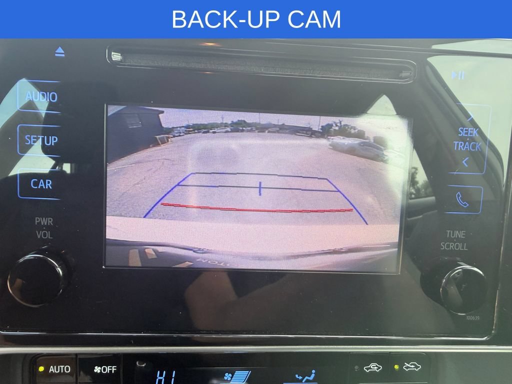 Used 2019 Toyota Corolla LE FWD image 2