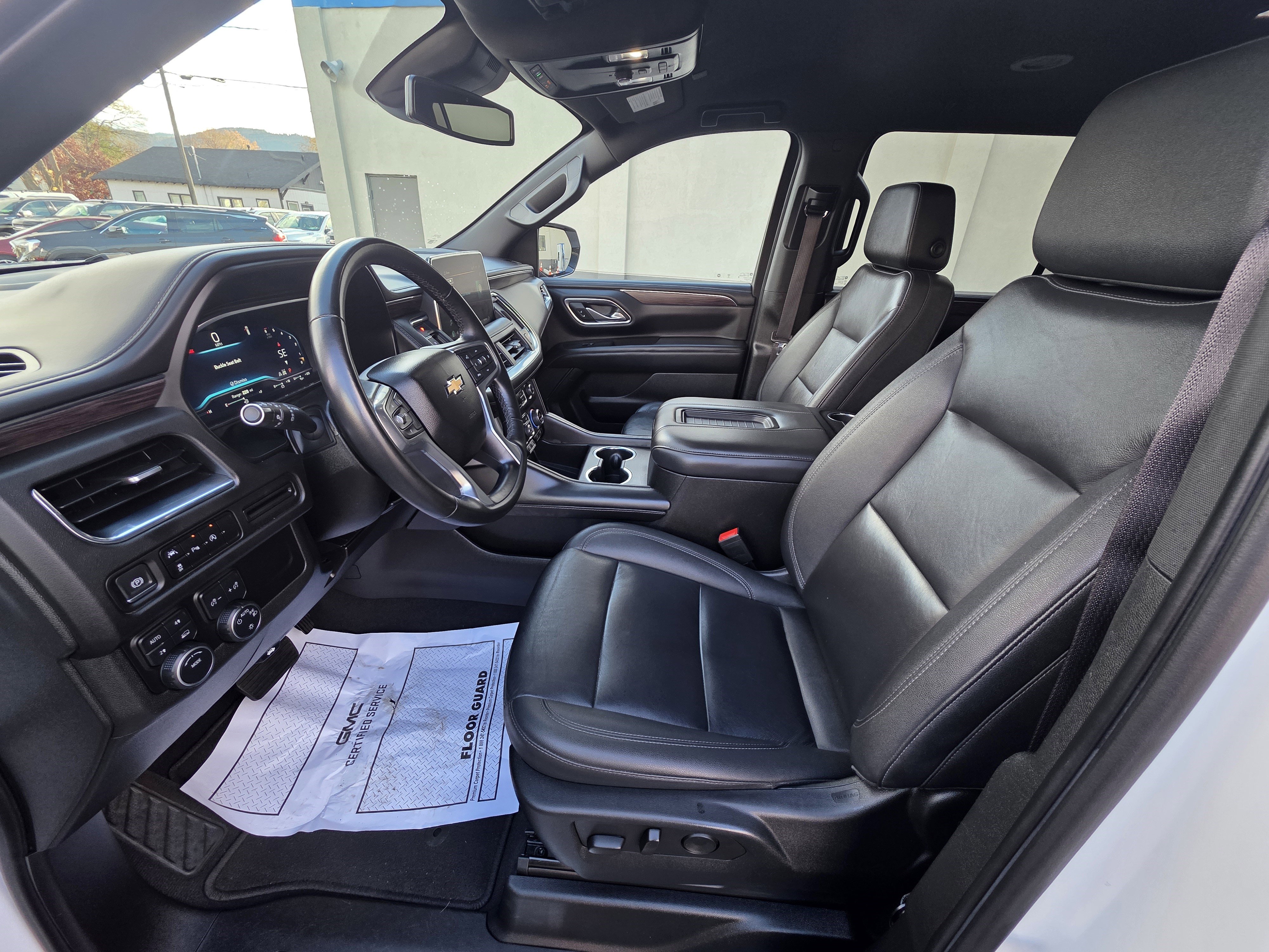 Used 2023 Chevrolet Suburban LT image 13