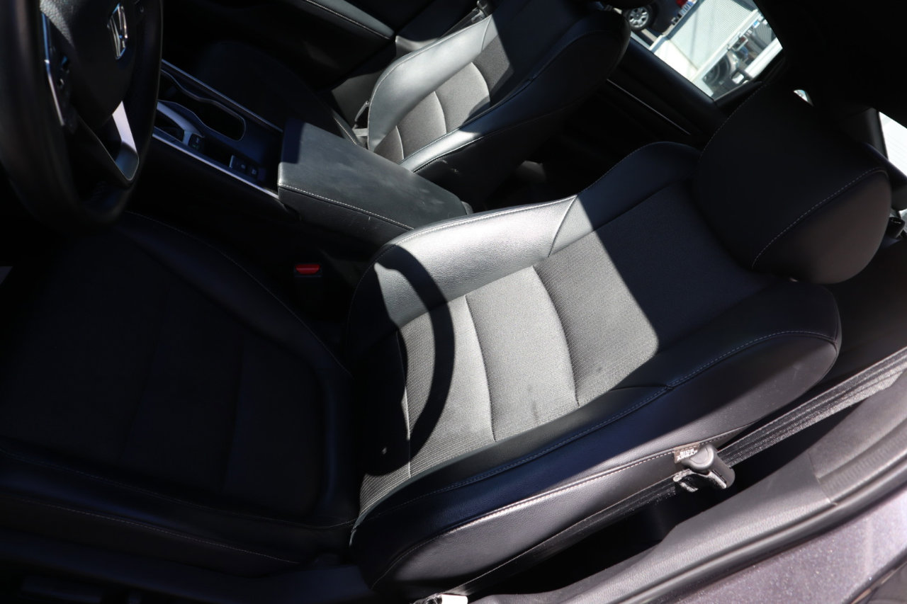 Used 2018 Honda Accord Sport image 19