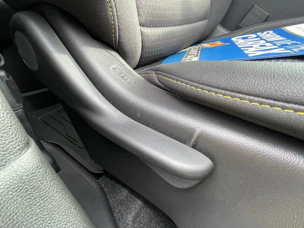 Certified 2025 Chevrolet Trax LT w/ LT Convenience Package image 12