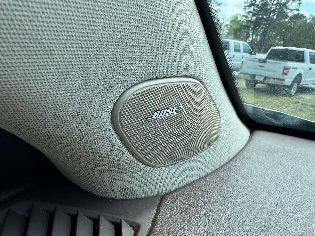 Used 2011 Cadillac SRX Luxury image 48