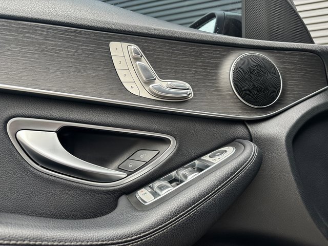 Used 2020 Mercedes-Benz C 300 Sedan image 22