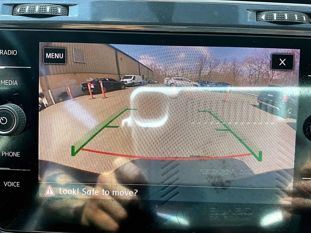 Used 2018 Volkswagen Golf Alltrack SE AWD/4WD image 17