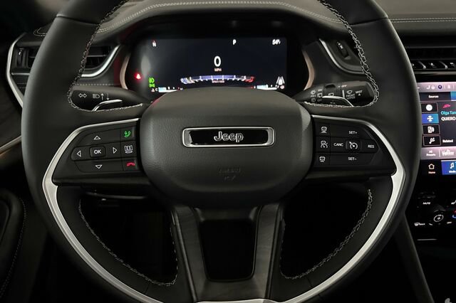 New 2025 Jeep Grand Cherokee Limited image 21