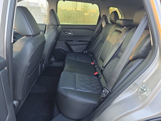New 2026 Nissan Rogue Platinum w/ Platinum Premium Package AWD/4WD image 13