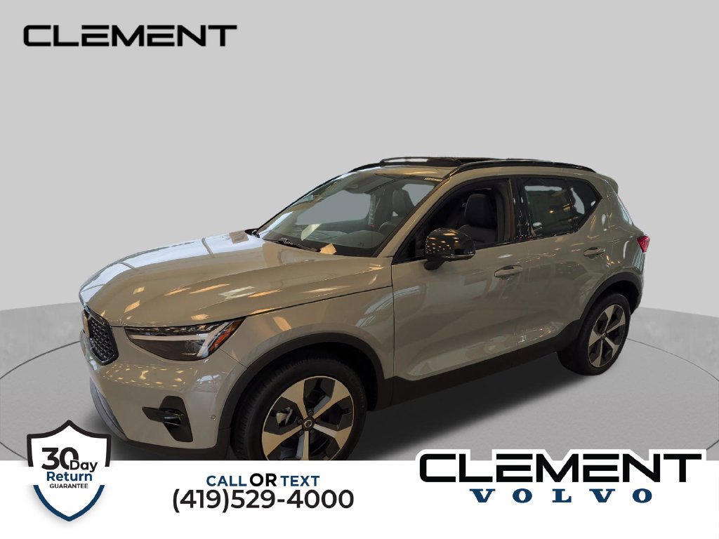 New 2026 Volvo XC40 B5 Plus w/ Protection Package Premier AWD/4WD 360° Tour