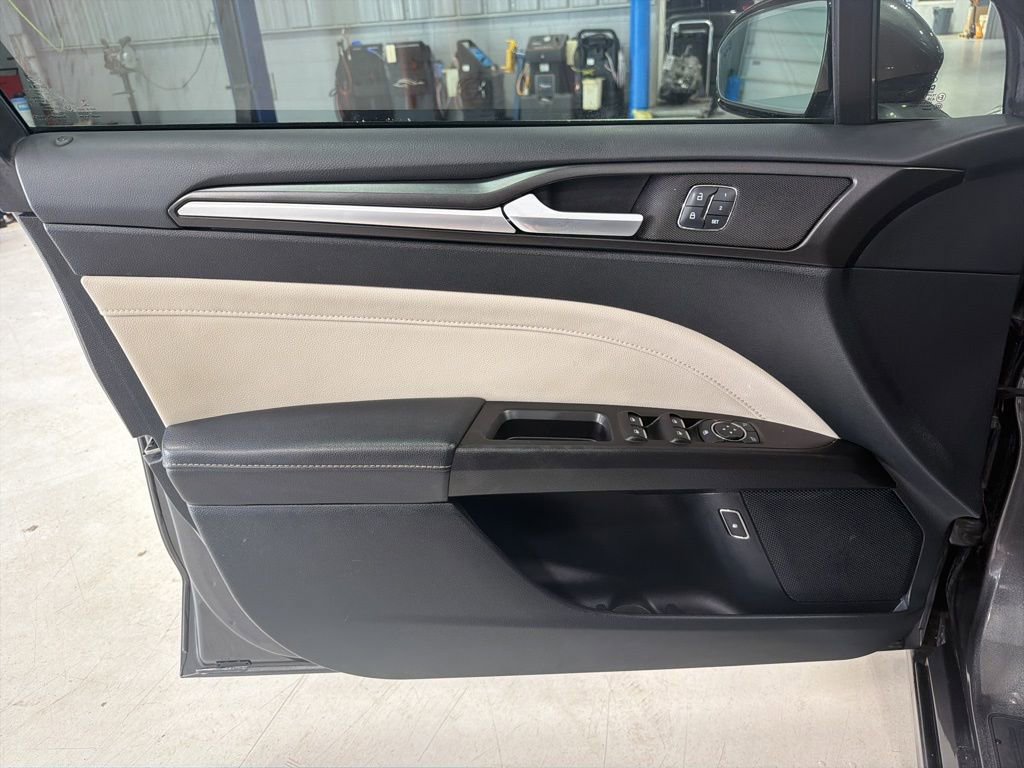 Used 2017 Ford Fusion Energi Titanium image 15