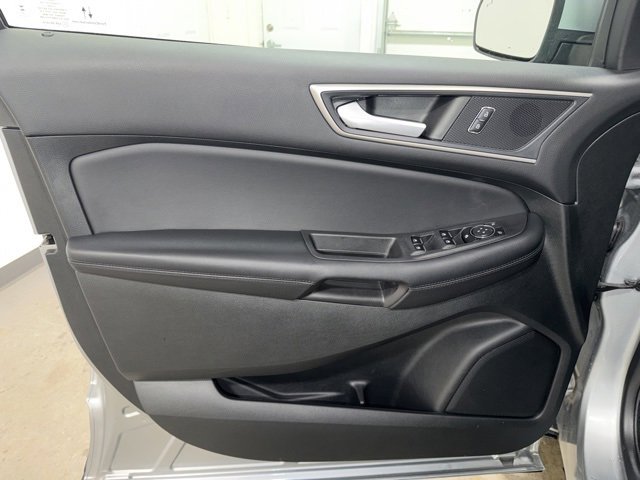 Used 2022 Ford Edge SEL w/ Convenience Package image 10