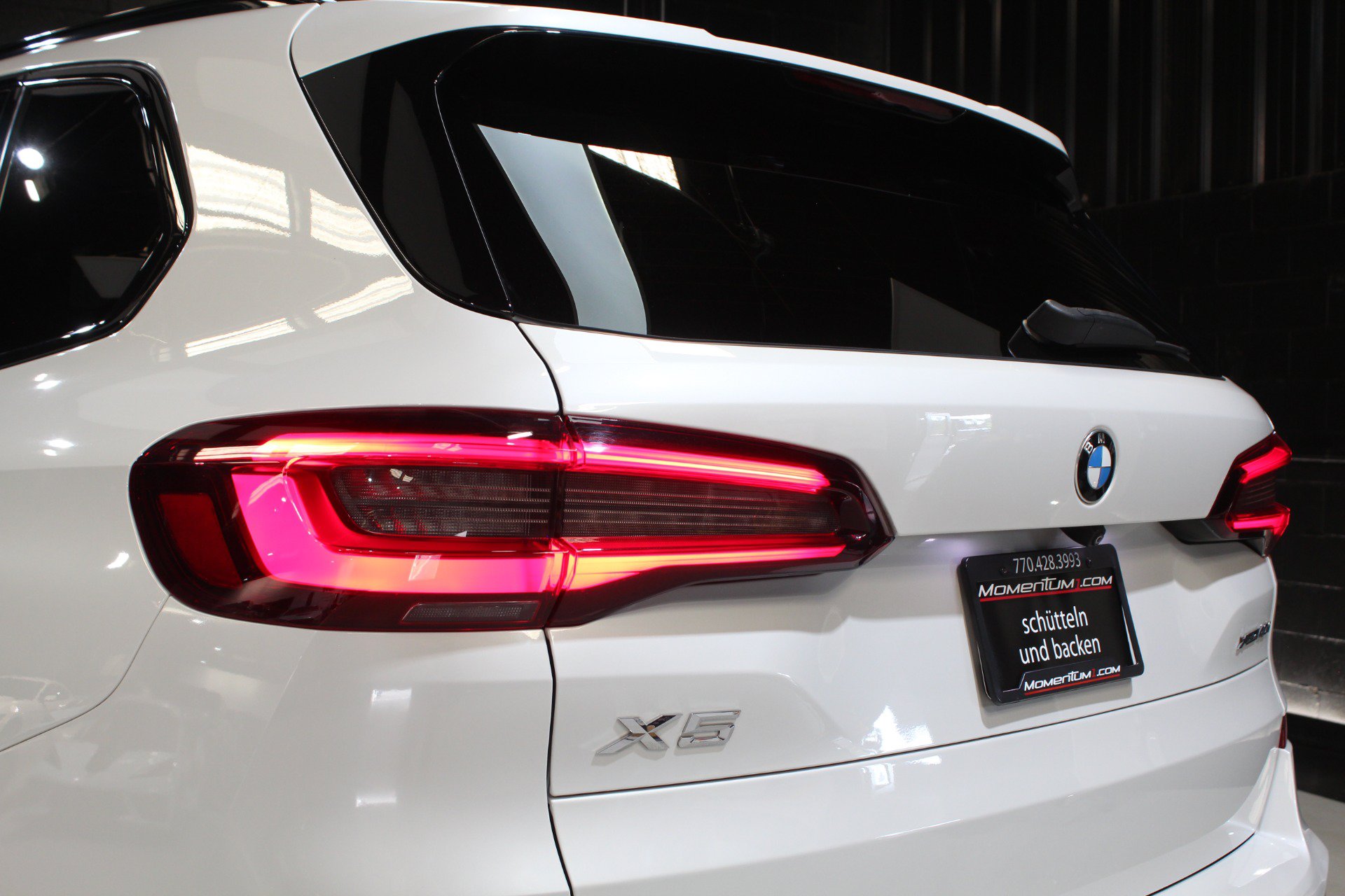 Used 2021 BMW X5 xDrive40i w/ M Sport Package AWD/4WD image 14