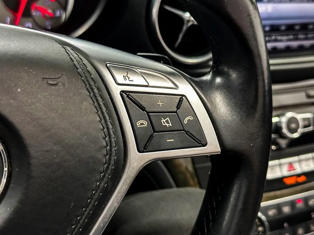 Used 2014 Mercedes-Benz SL 550 image 27