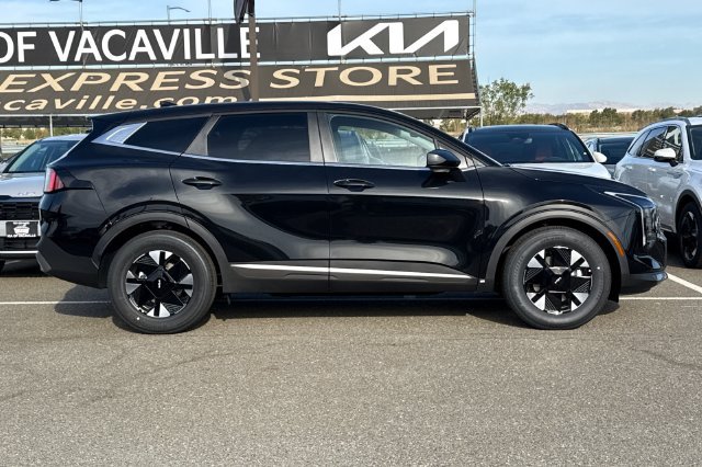 New 2027 Kia Sportage LX FWD image 3
