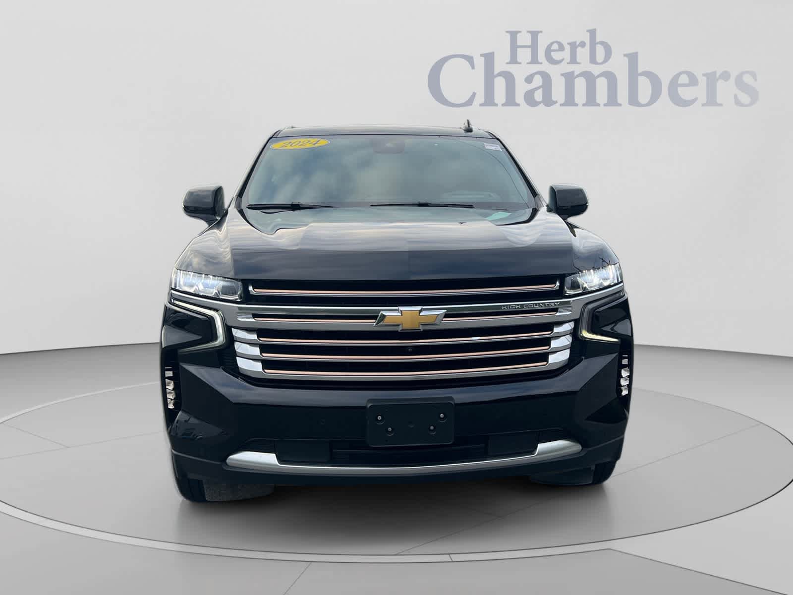Used 2024 Chevrolet Tahoe High Country AWD/4WD image 2