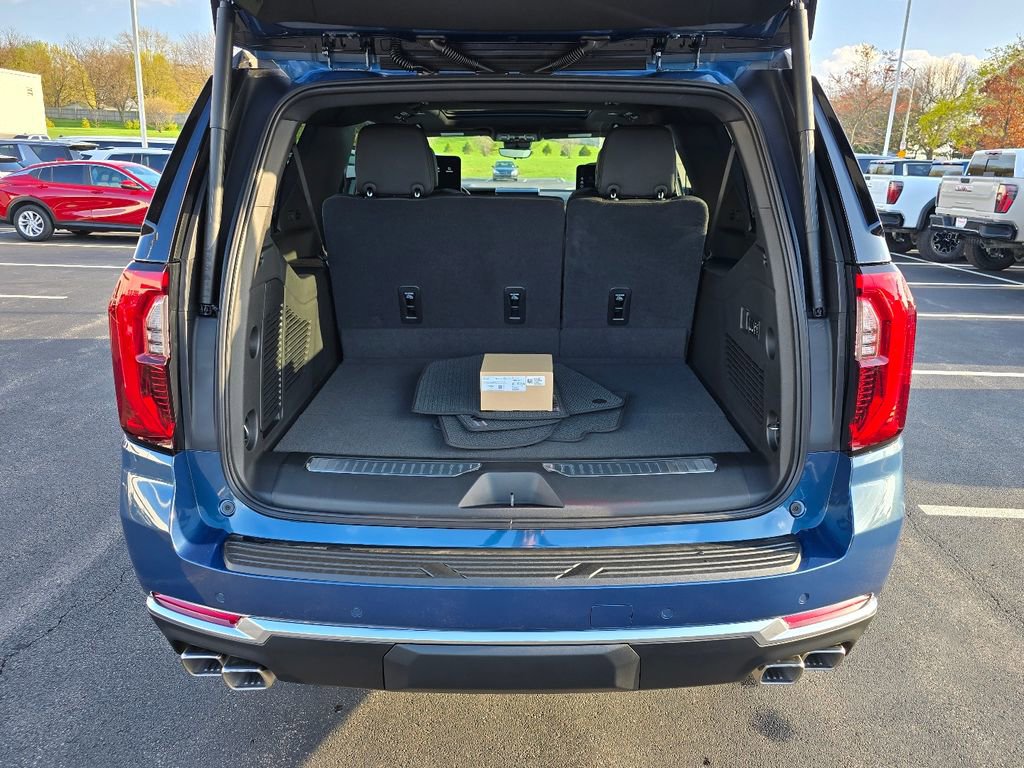 New 2026 GMC Yukon XL Denali w/ Advanced Technology Package image 32