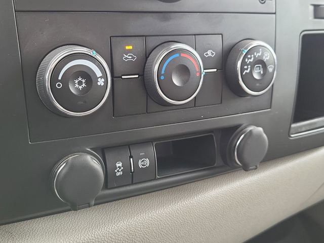 Used 2013 GMC Sierra 2500 SLE w/ Suspension Package, Off-Road image 27