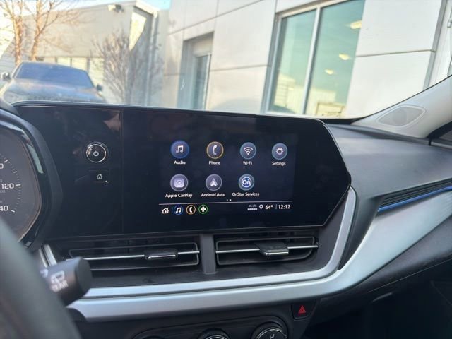 Used 2025 Chevrolet Trax LS w/ LS Convenience Package image 5