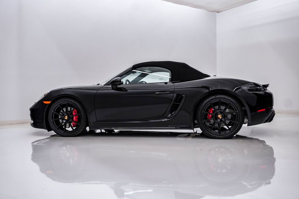Certified 2025 Porsche 718 Boxster GTS RWD image 2