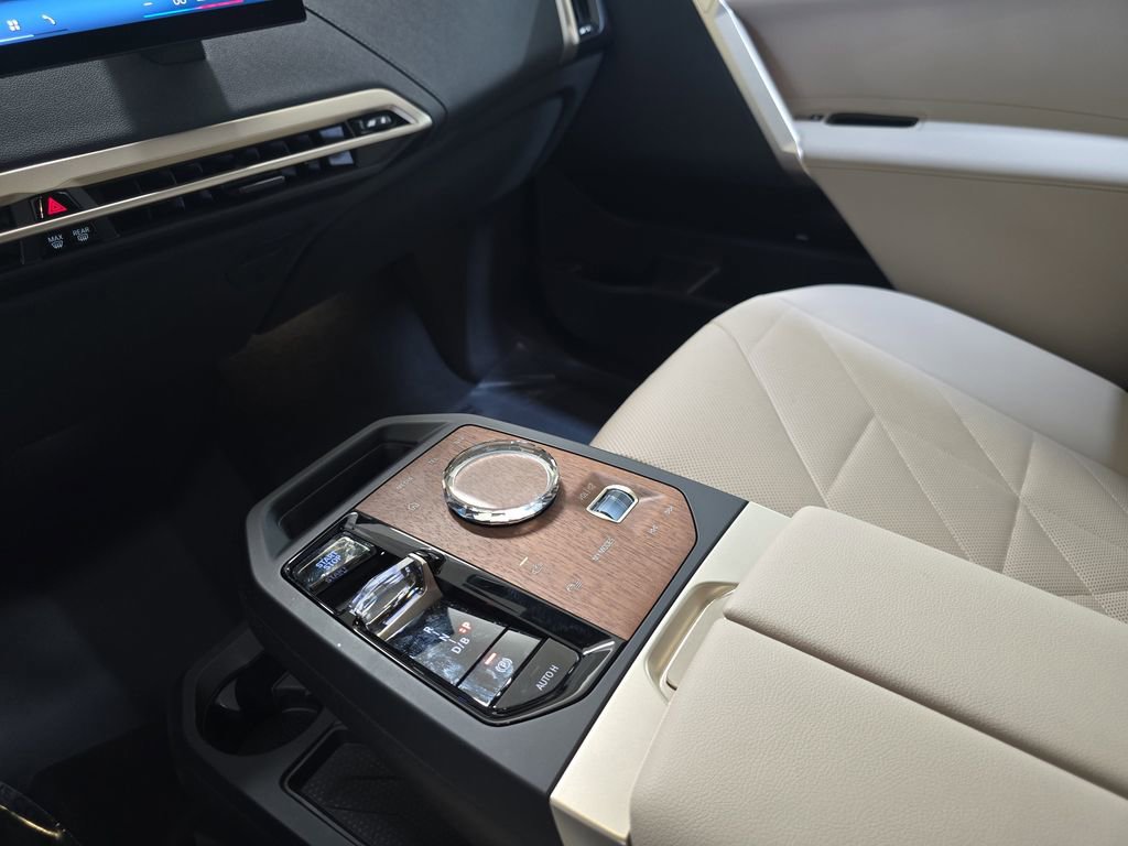 Used 2024 BMW iX xDrive50 w/ Sport Package image 26