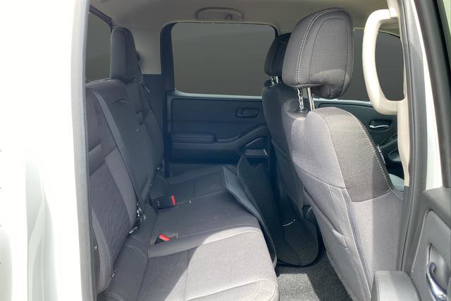 Used 2022 Nissan Frontier SV AWD/4WD image 25