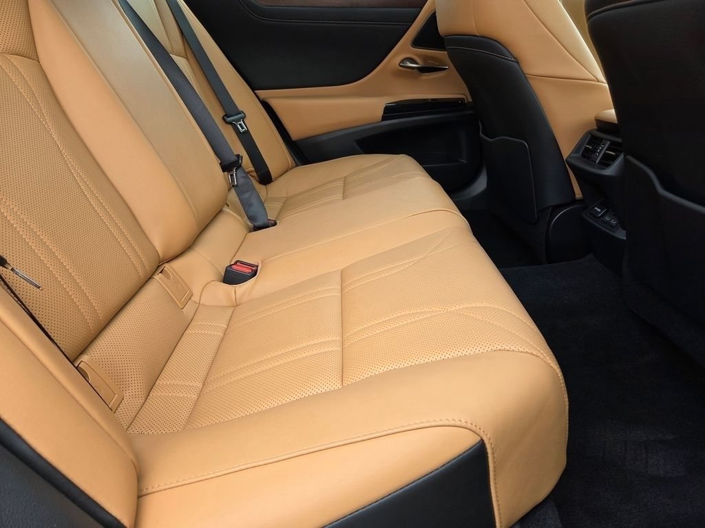 Certified 2025 Lexus ES 350 Ultra Luxury FWD image 34