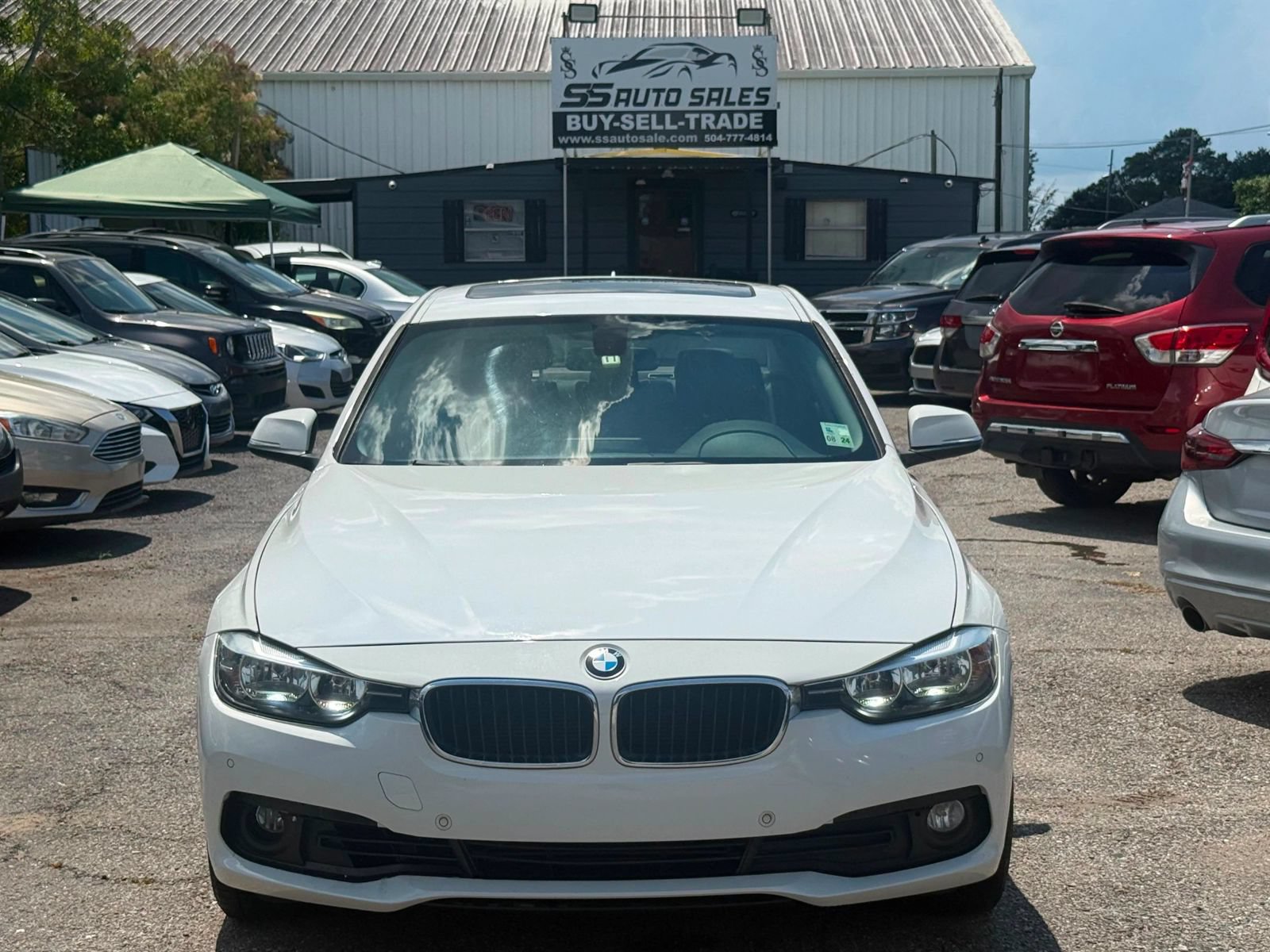 Used 2016 BMW 320i Sedan RWD image 3