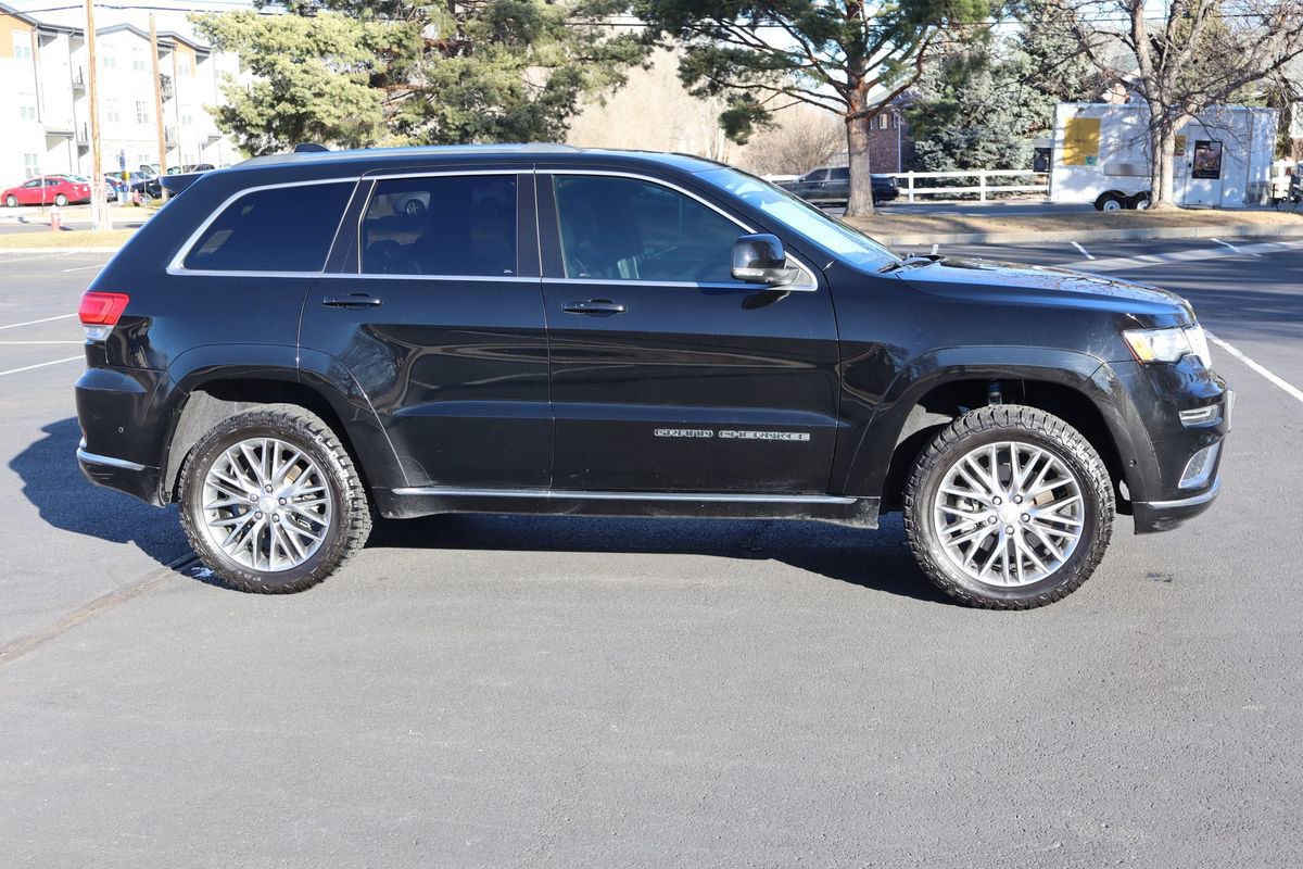 Used 2018 Jeep Grand Cherokee Summit w/ Platinum Series Group AWD/4WD image 3