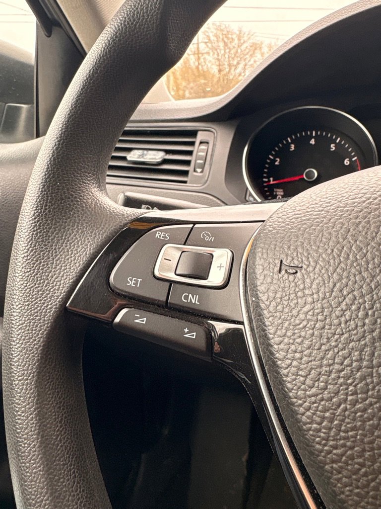 Used 2016 Volkswagen Jetta S image 19