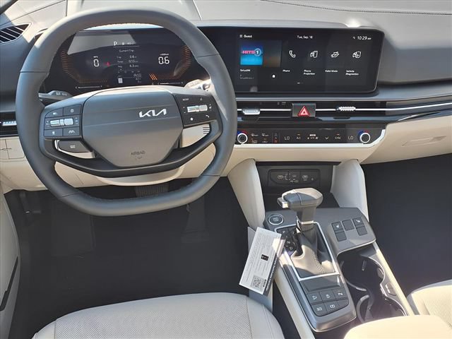 New 2026 Kia Sportage EX w/ EX Panorama Roof Package FWD image 5