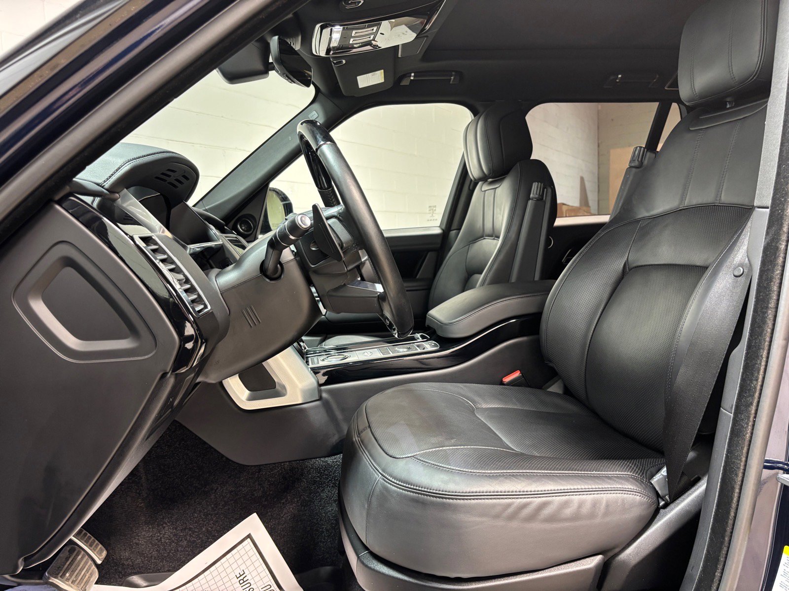 Used 2021 Land Rover Range Rover Westminster Edition image 25