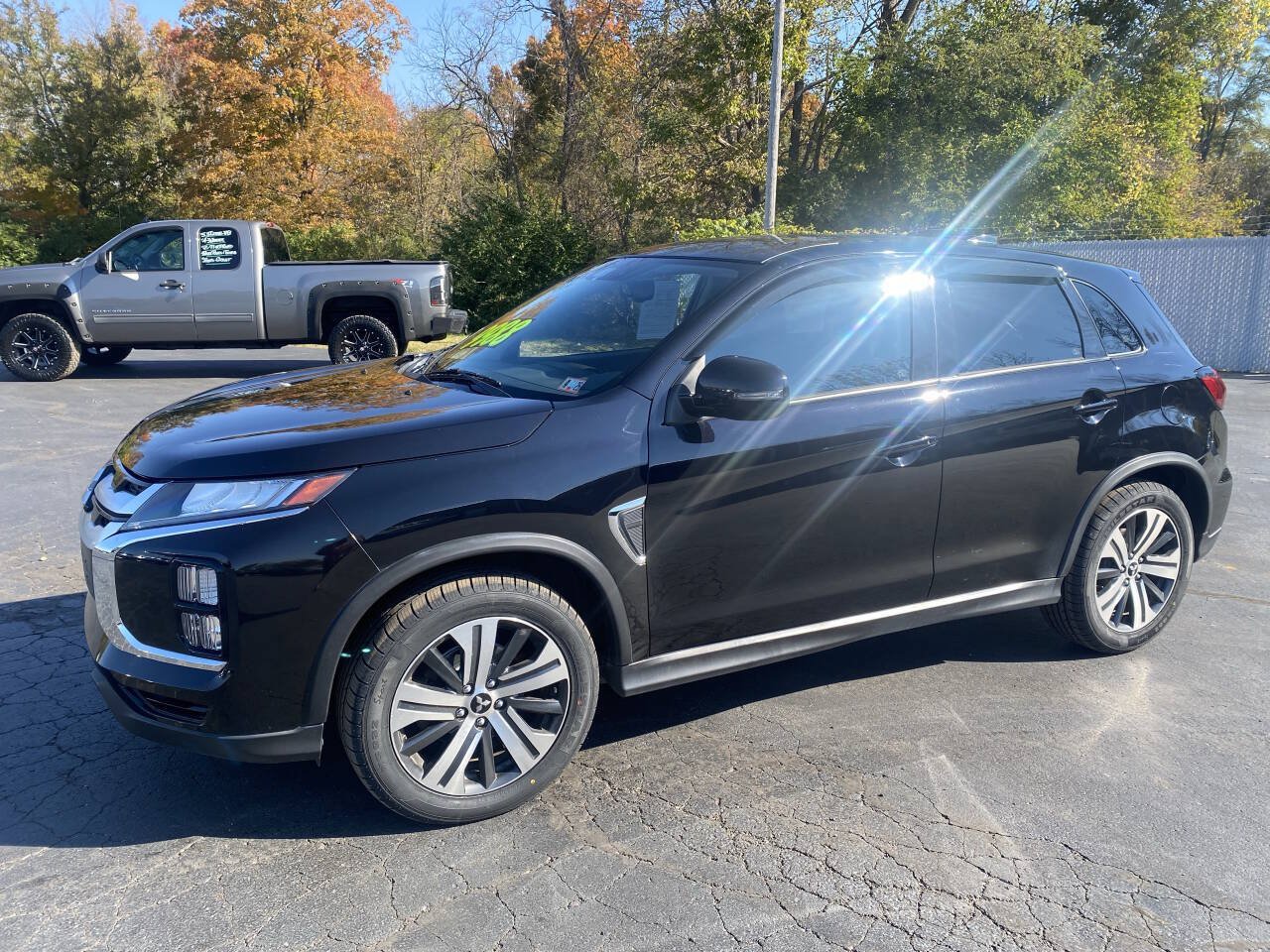 Used 2020 Mitsubishi Outlander Sport SE AWD/4WD image 1