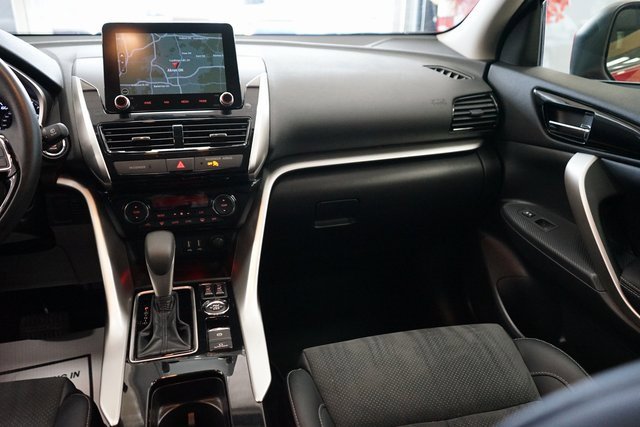 Used 2025 Mitsubishi Eclipse Cross SE image 12