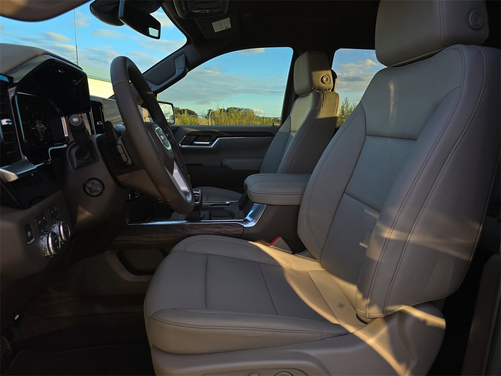 New 2026 GMC Sierra 1500 SLT w/ SLT Premium Package image 13