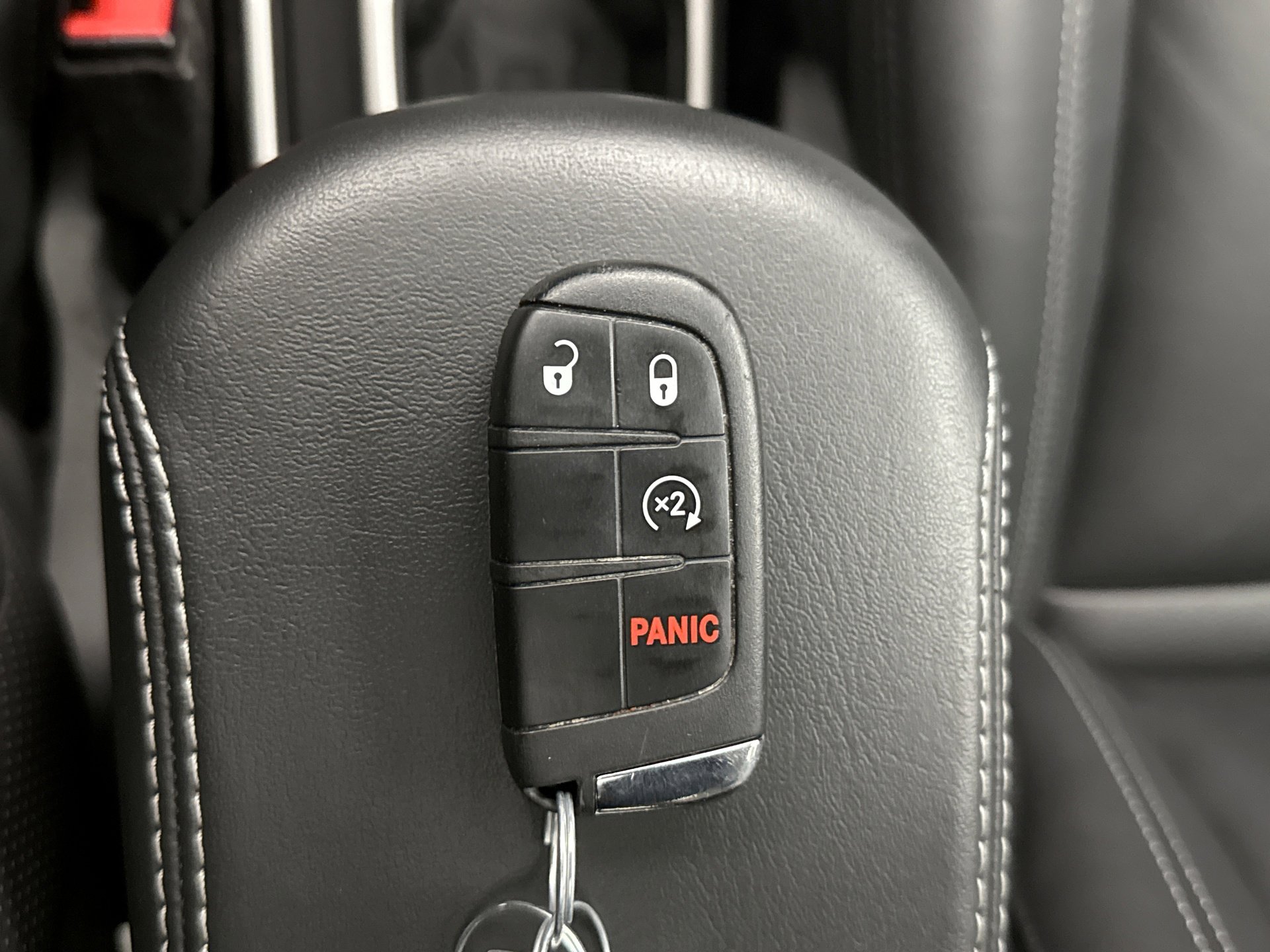 Used 2022 Jeep Renegade Limited w/ Sun, Sound & Wheels Group AWD/4WD image 9