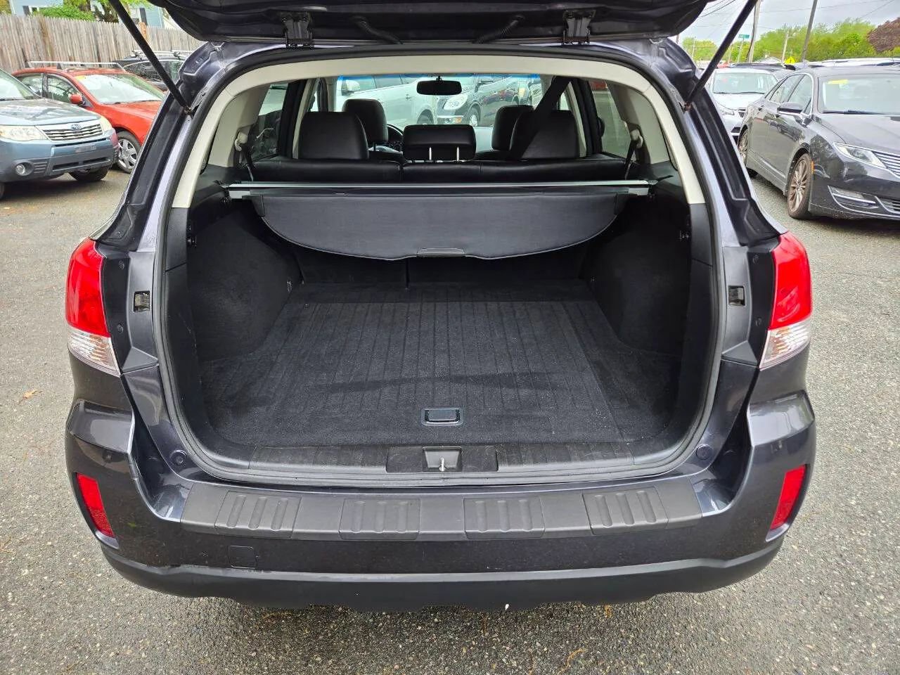 Used 2013 Subaru Outback 2.5i Limited image 11