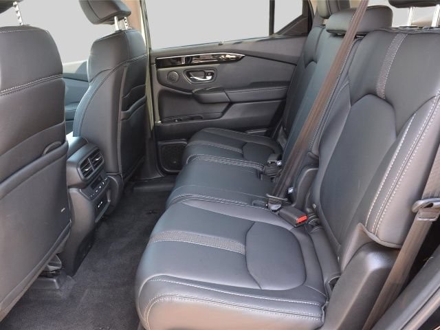 Used 2025 Honda Pilot EX-L image 15
