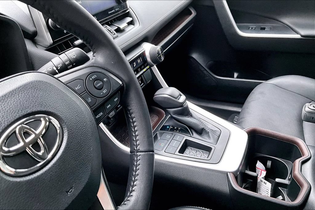 Certified 2022 Toyota RAV4 Limited FWD image 19