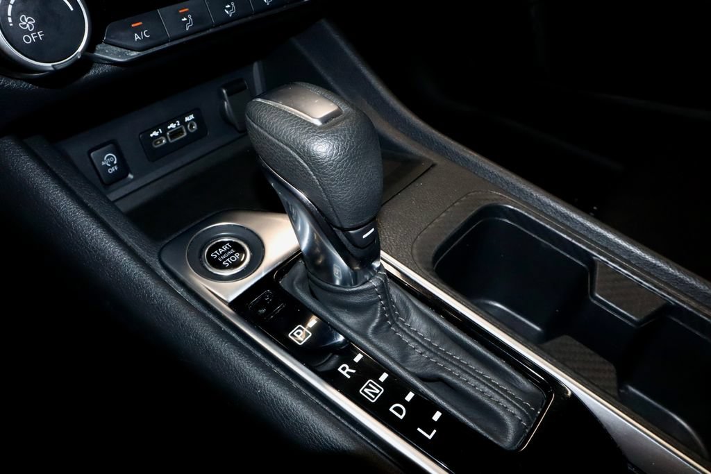 Certified 2024 Nissan Sentra SV FWD image 30