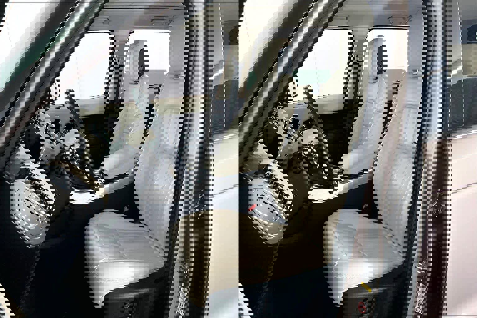 Used 2022 Land Rover Range Rover Sport HSE Silver Edition image 8