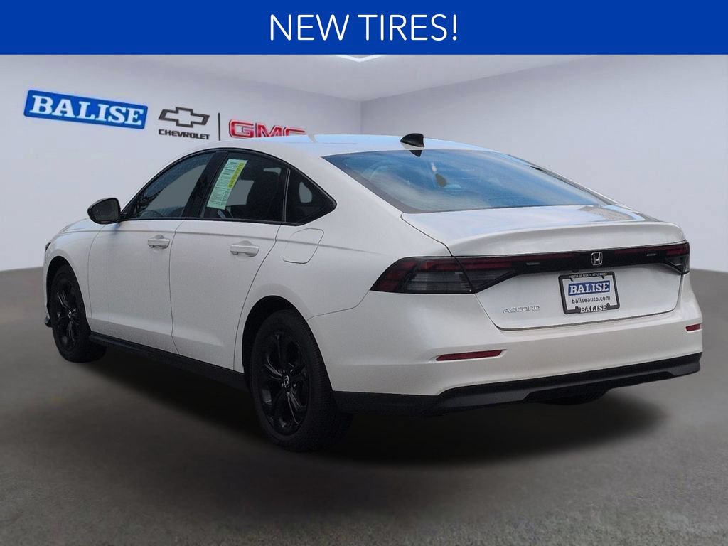 Used 2025 Honda Accord SE image 6