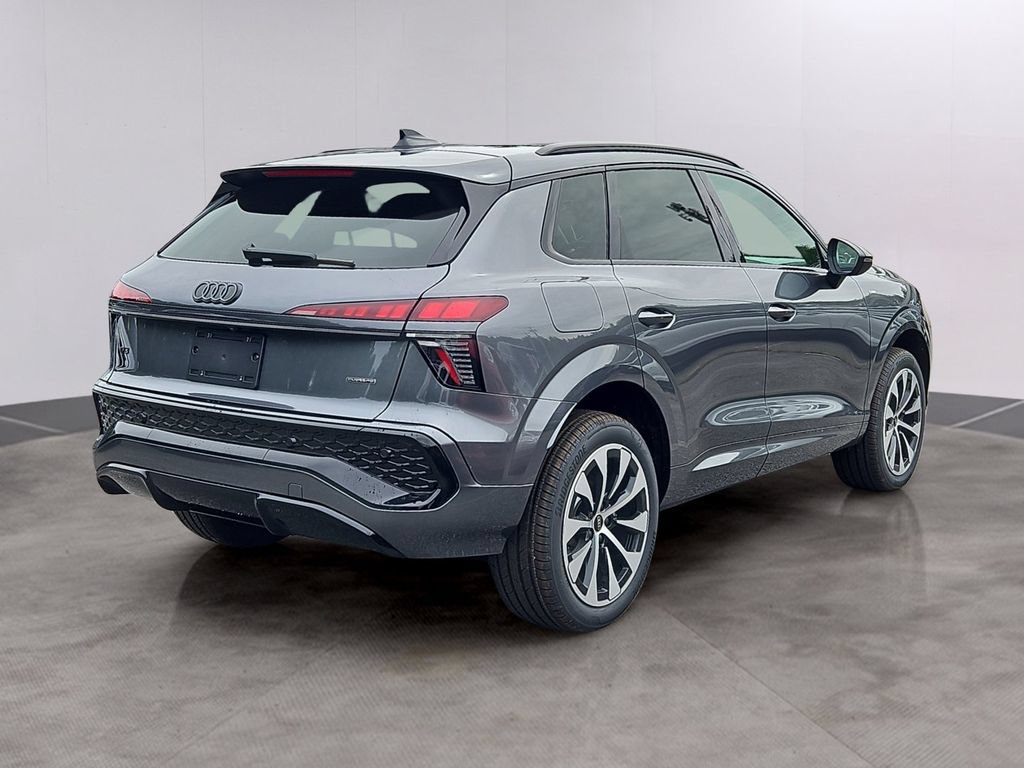 New 2026 Audi Q3 quattro 2.0T AWD/4WD image 3