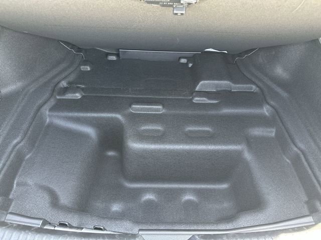 Used 2025 Mercedes-Benz C 300 4MATIC Sedan image 28