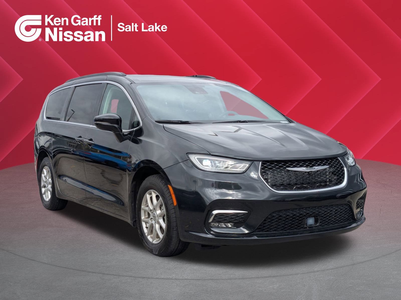 Used 2022 Chrysler Pacifica Touring-L