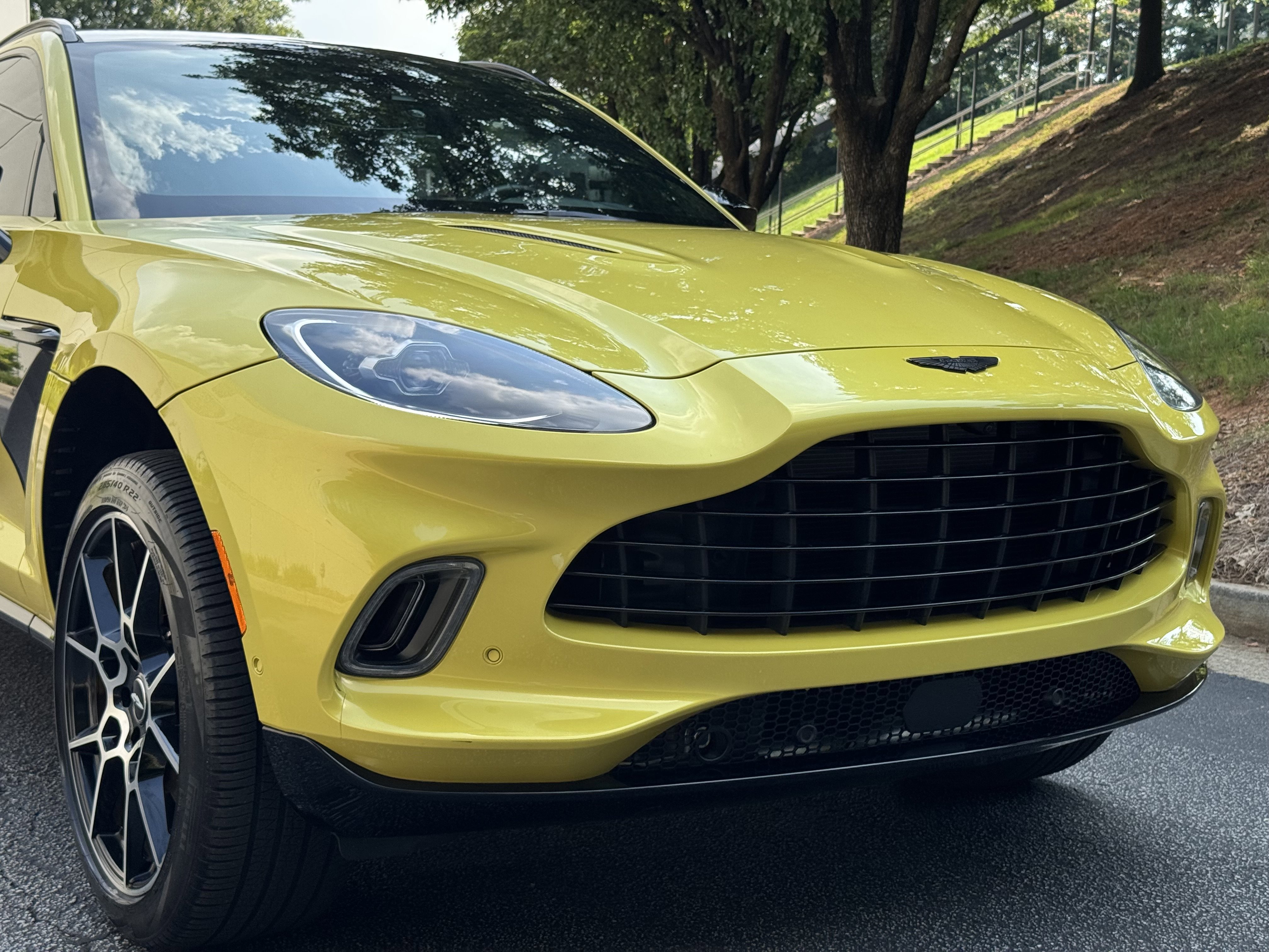 Used 2021 Aston Martin DBX image 40