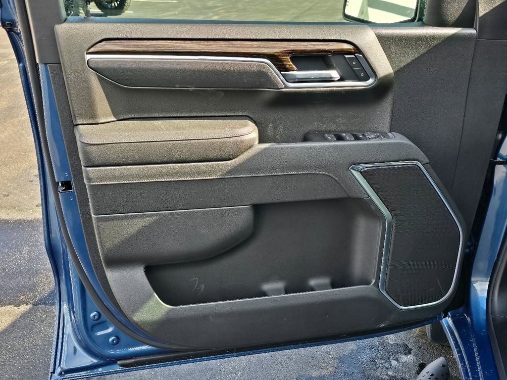 New 2026 GMC Sierra 1500 Elevation w/ Elevation Select Package AWD/4WD image 12