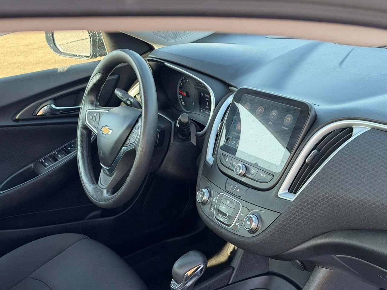 Used 2024 Chevrolet Malibu LS FWD image 34