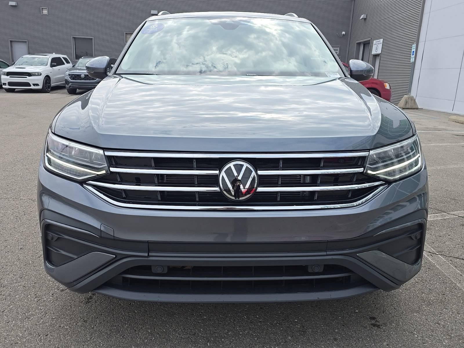 Certified 2023 Volkswagen Tiguan SE image 4