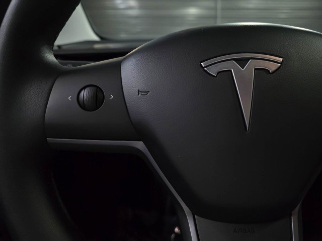 Used 2020 Tesla Model 3 Performance image 20