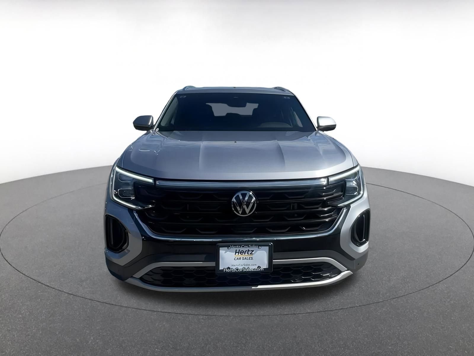 Used 2025 Volkswagen Atlas Cross Sport SE image 4