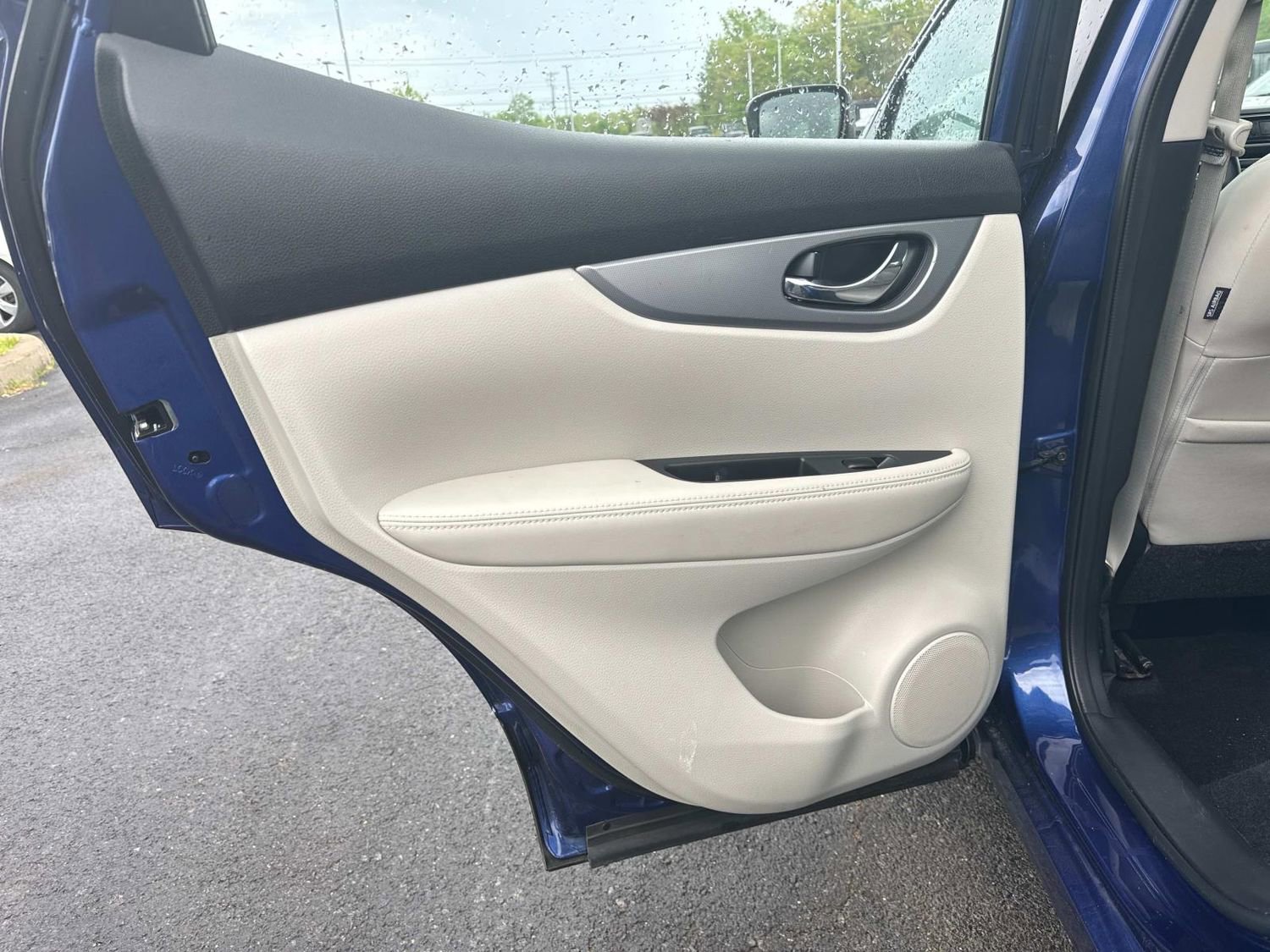 Used 2020 Nissan Rogue Sport SL FWD image 14
